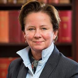 Advokat Eva Frivold