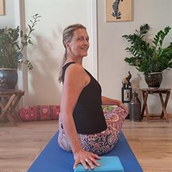 Andrea Molnar Yoga