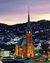 Trefoldighet menighet, Arendal